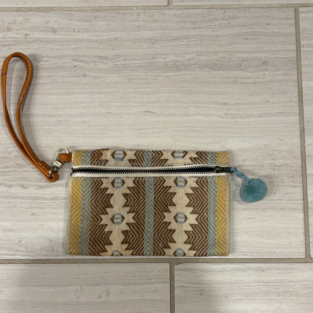 Peruvian Hand Made Patterned Wristlet Clutch